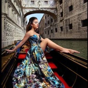 Meet your Posher, Magdaly